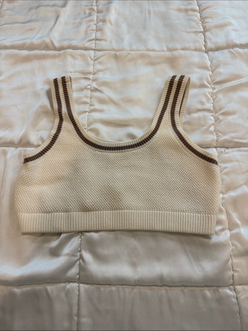 ALO Yoga Cream Knit V-Neck Tank with Brown Trim